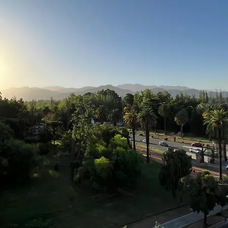 Departamento En Mendoza Capital Con Vista A Las Montanas Exterior foto